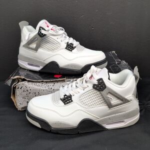 Nike Air Jordan 4 Sneakers Size US 9 White and Gray